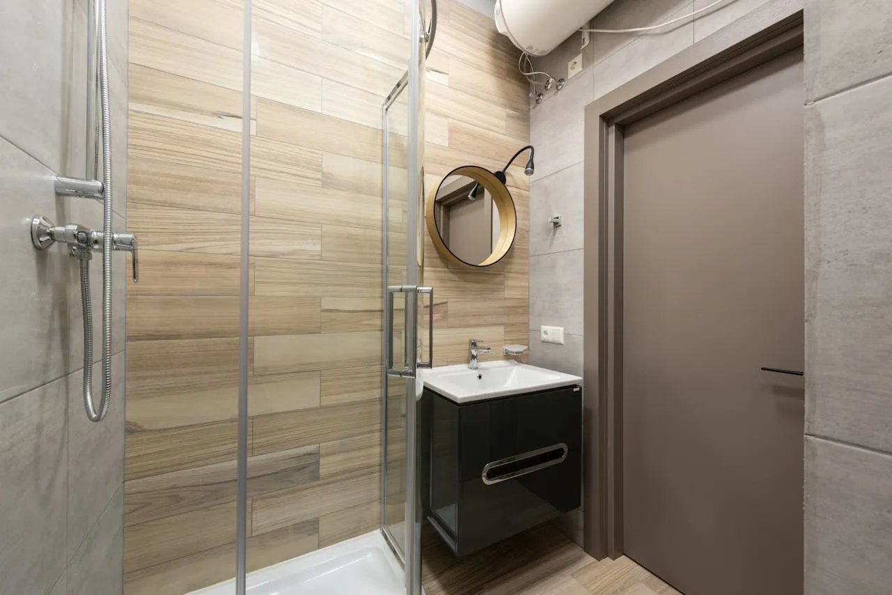 Smart Decoration: Tips to Make the Most of Every Inch of Your Small Bathroom